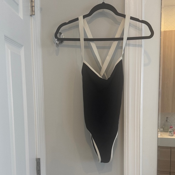 LSPACE Women's Black One-Piece Swimsuit - Picture 5 of 6